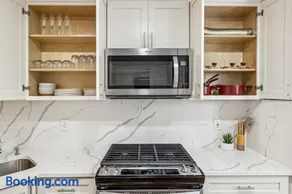 Spacious 3BR Near Rutgers plus Princeton plus NYC Access - Image 2