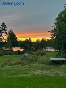 Forrest cottage by the lake - Image 2