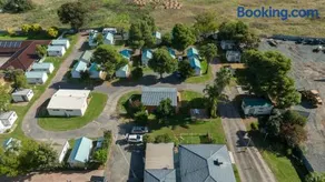 Parkes Country Cabins - Image 3