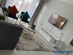 Luxury Penthouse Apartment at the Blyde Pretoria - Image 4