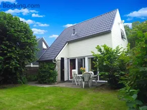 Fee 5 pers Modern holiday home with sauna and fenced garden - Image 1