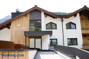 PRIVATE HOMES Alpin Spa Apartments - Image 1