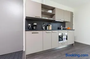 Charming Retreat Cozy Family Apartment-20B - Image 2