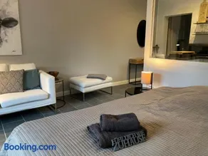 Juna - Image 5