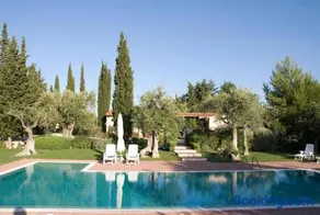 Villa Leralora - Exclusive Pool and Garden Retreat - Image 2