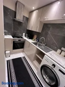 Great location 1 bed stylish flat - Image 3