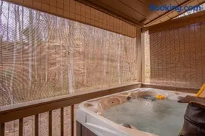 Cozy Cabin Retreat: Tiny Trotter - Image 2