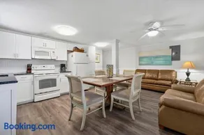 Sea View Cottages Unit 2 - Image 3