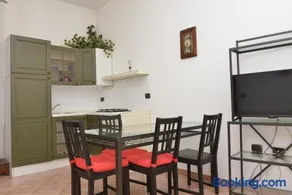Central apartment - Image 1
