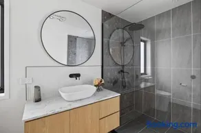 Luxury Country Accommodation in Magra, Tasmania - Image 4