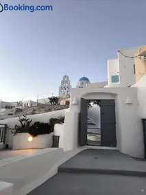 Imarkellis Santorini Cave House with yard - Image 3
