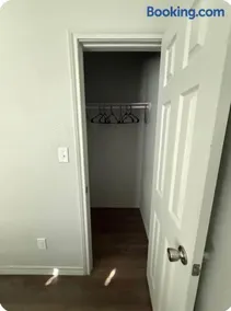 Beautiful modern 3 bed 2 bath - Image 3