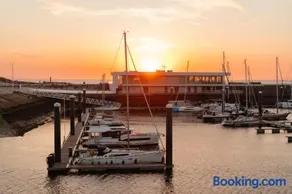 Yacht by Strandhotel - hotel service & wellness - Image 4