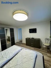 Apartment mit Garten und Pool in Ostseenähe - Image 2