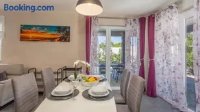 Luxury Villa Exclusive by Villas Guide - Image 5