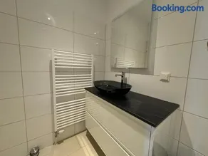 Stylish Apartment in Classy Area - Image 2