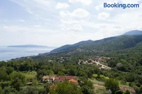 Sea View Apartment with Garden near Opatija - Image 2