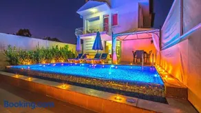 Çalış 3 bedroom villa with private pool hot tub - Image 2