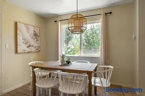 Light & Airy by Coastline Vacation Rentals - Image 1