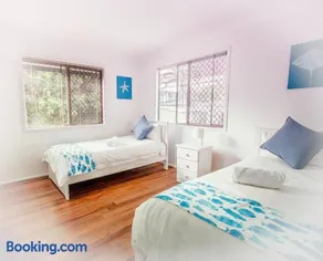 Holiday House - Image 5