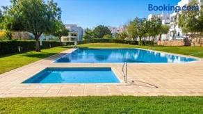 Ferienwohnung mit Pool, Garten und Terrasse | Gartenblick - Image 1