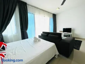 ECOZY SUITE 3 - Trefoil Setia Alam Near Setia City Mall & Setia Convention Centre - Image 3