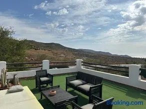 Romántico estudio rodeado de naturaleza con jacuzzi gigante - Image 4