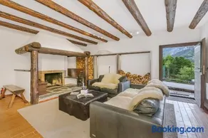 Casa Eyrie Centovalli 3BR Chalet - Happy Rentals - Image 1