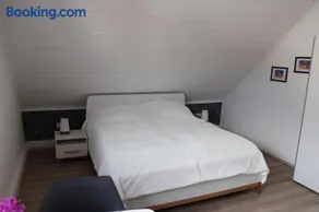Privatzimmer mit eigenem Bad und Küche - Image 2