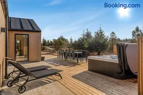 Lovely 16-Person Luxury House With Activity Room, Outdoor Hot Tub And Outdoor Sauna - Image 2