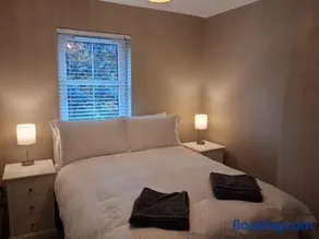 56 Woodlands - Image 4