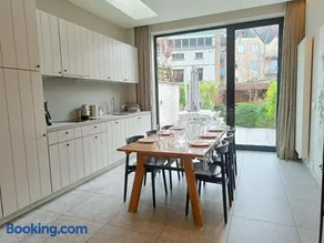 Blossom & Bloom - 3BR House with Garden near Centre - Image 1