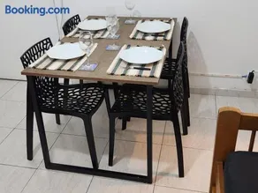 Sala e quarto a 1 quadra da praia de Copacabana - Image 1