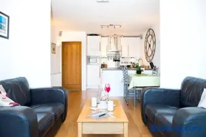 Millendreath at Westcliff - Self Catering flat with amazing sea views - Image 2