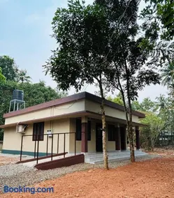 Cosy Stays, 2 Adjacent Apartments in Irinjalakuda - Image 3
