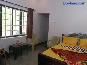HM HOME STAY KANTHALLOOr - Image 4