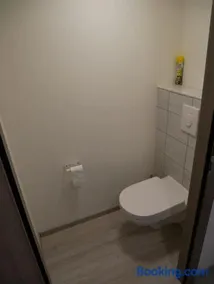 Appartement entier dans cour intérieure - Image 4