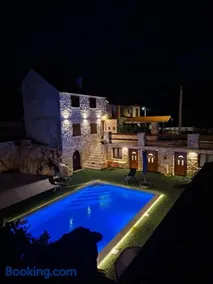Villa Stone Valcer - Image 1