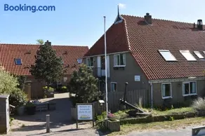 Hotel Dichtbijzee - Image 1