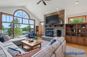 Bluff Haven by Simple Life Rentals - Image 1