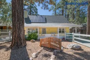 Southern Comfort - AC, Hot Tub,Centrally Located, Fenced Yard, BBQ - Image 1