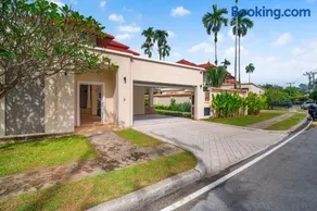 Laguna Fairway Residences by Banyan Living - Image 5
