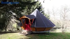 Tipis Du Petit Buisson - Image 1