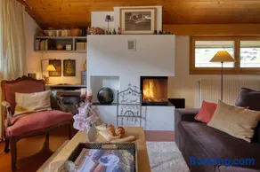 Soulful escape with fireplace and mountain views - Image 3