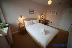 The Alma Taverns Boutique Suites - Room 1 - Hopewell - Image 2