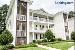A spacious 3-bedroom, 2-bath condo perfect for a wonderful family vacation - Image 2