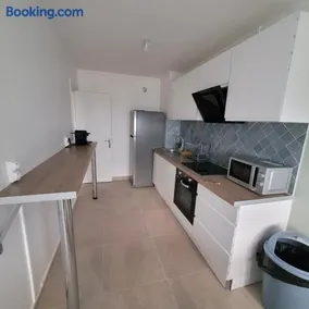 Grand appartement avec parking privé - Image 2