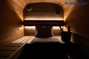 Little Luxe Lodge - Wellness Escape - Image 1