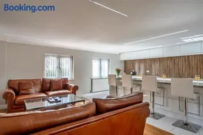 Finest Retreats - Hollies Coach House - Image 3