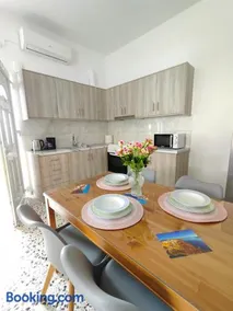 Oasis Apartments - Image 5